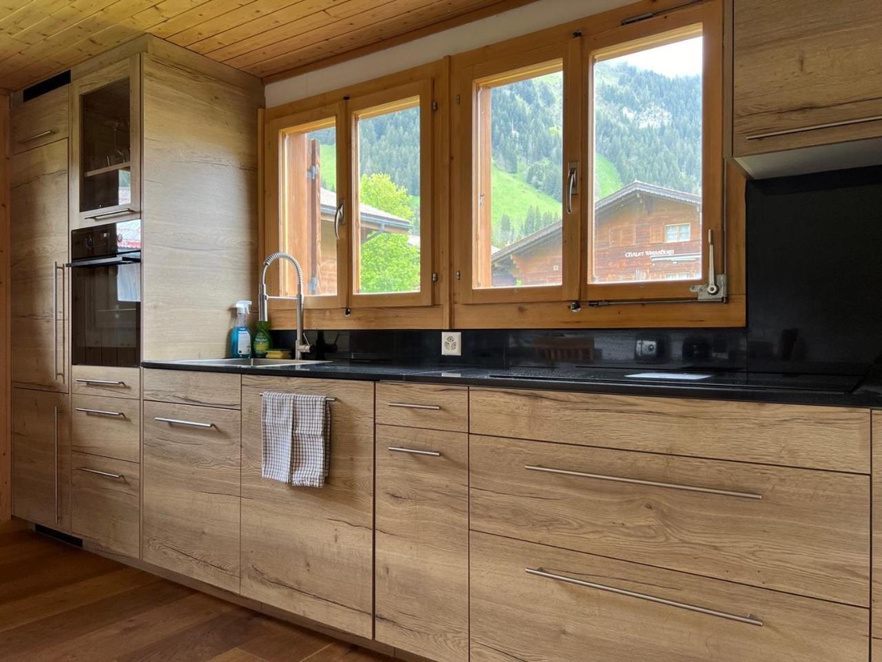 Beautiful Apartment With Stunning View Гштайг Номер фото